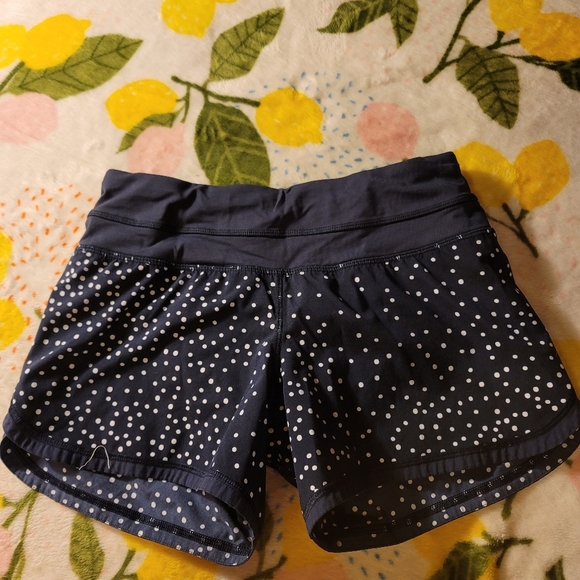 Lulu - Picture 2 of 2